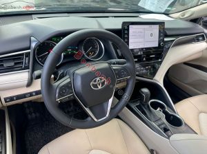 Xe Toyota Camry 2.0Q 2022